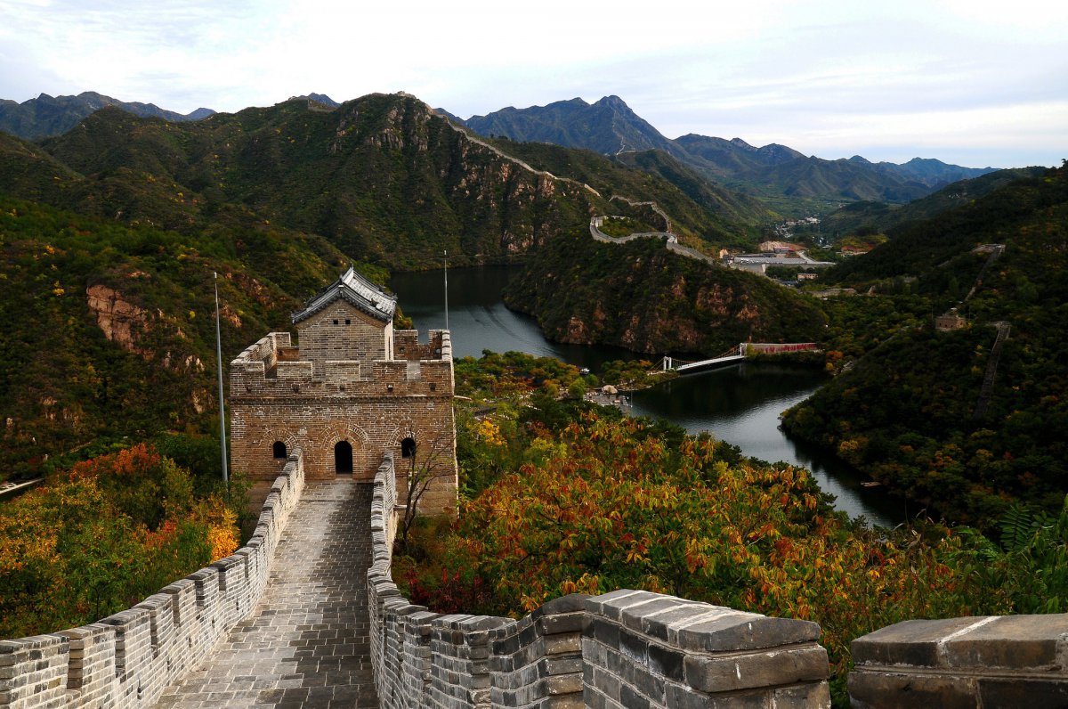 北京怀柔黄花城水长城风景图片