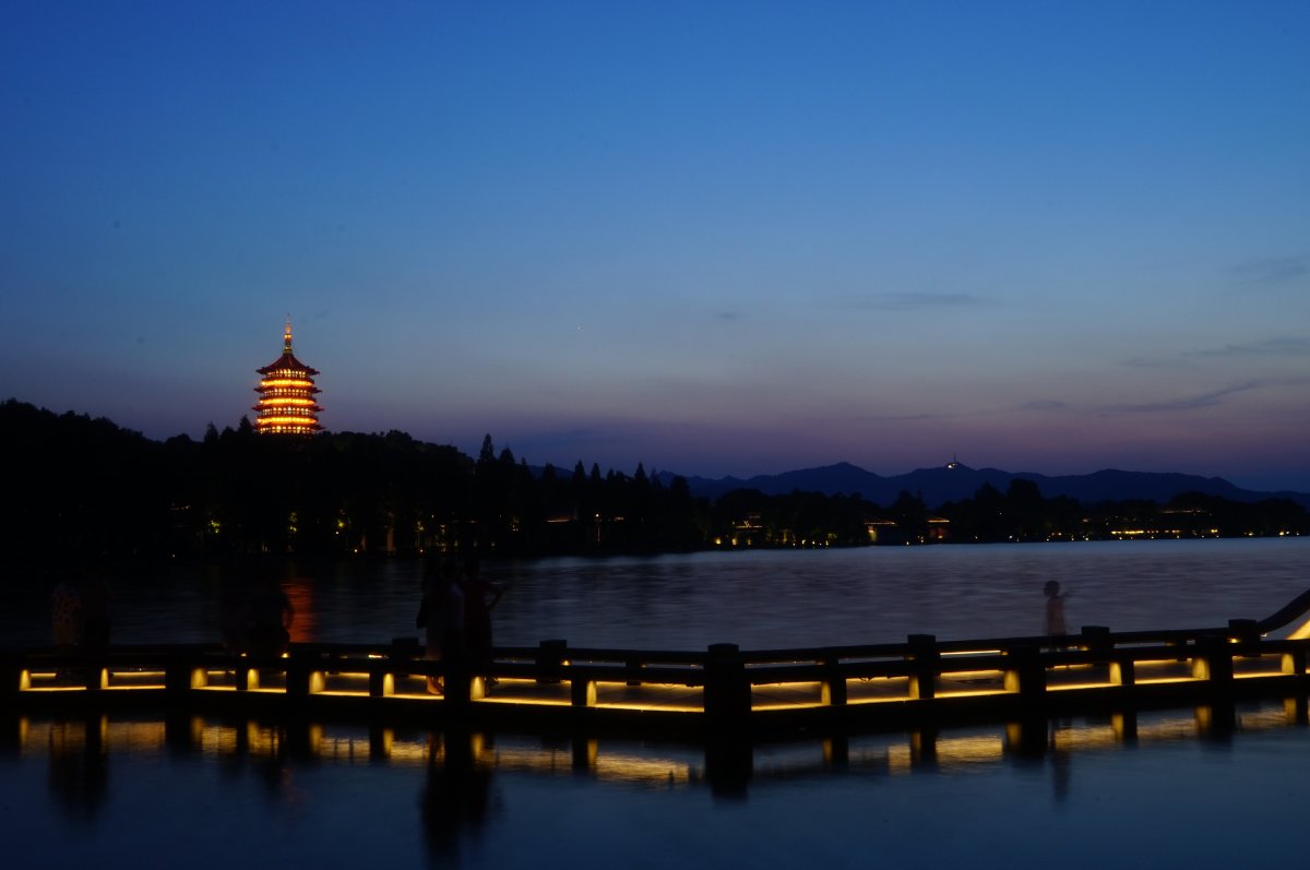 浙江杭州西湖夜景圖片