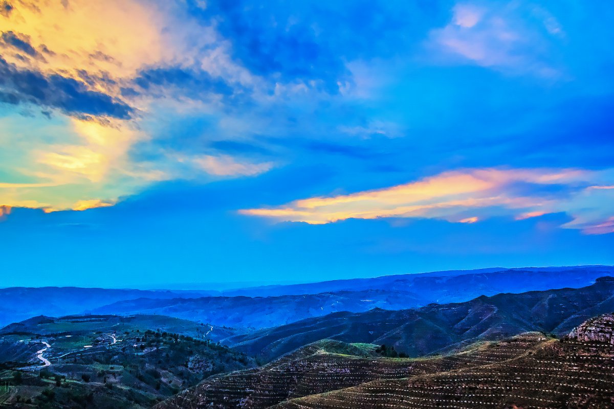 黄土高坡地形风景图片