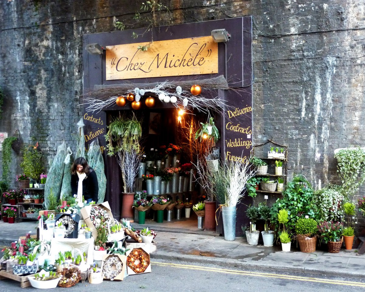 温馨的街角花店图片