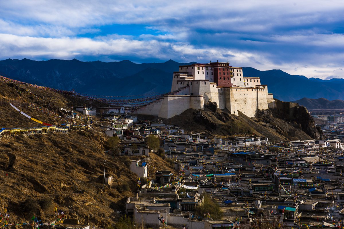 西藏扎布伦寺风景图片,高清图片