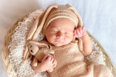 可爱熟睡的婴儿宝宝图片