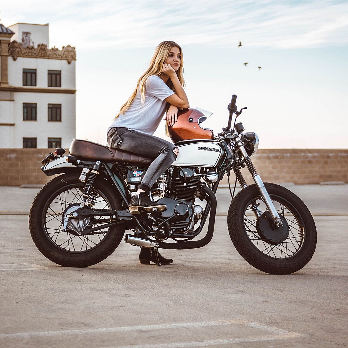 国外摩托车美女图片