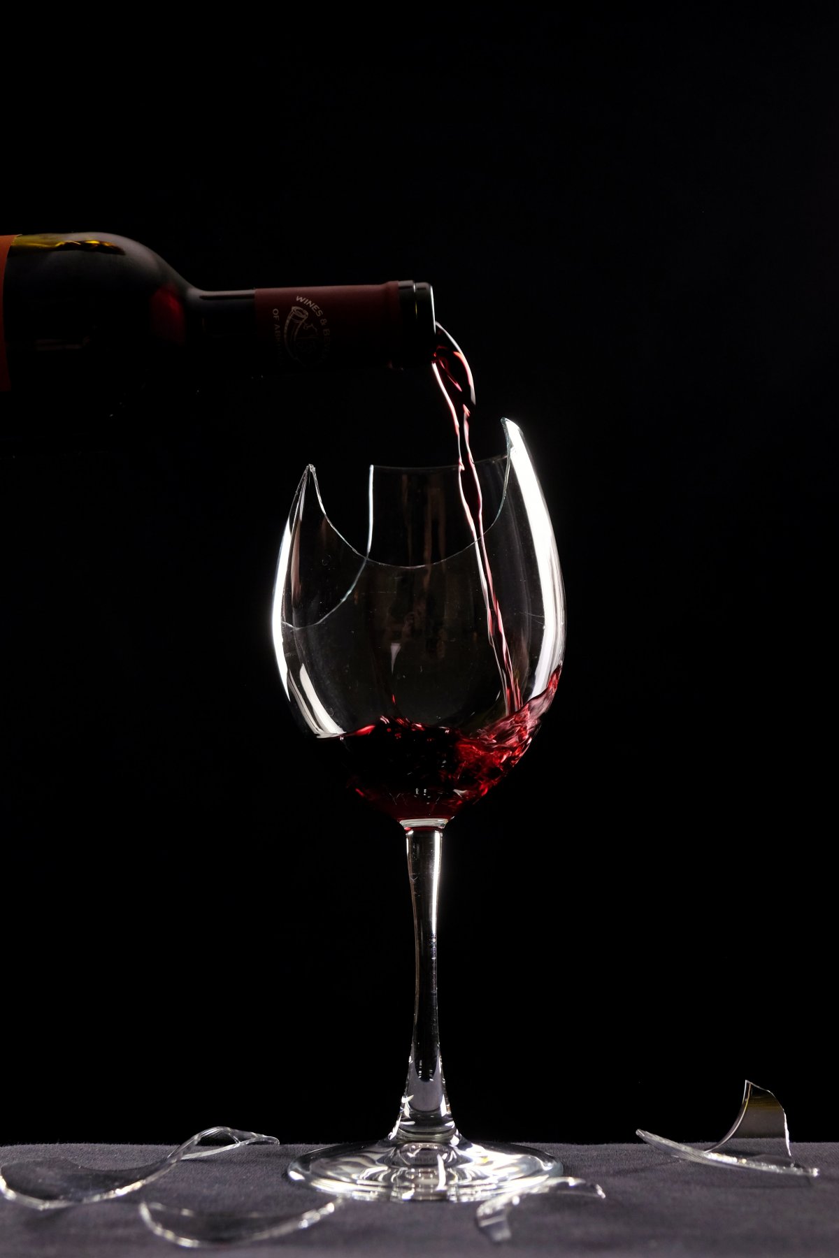 图片大全开心喝红酒的女人图片酒水饮料红酒葡萄酒壁纸酒水饮料红酒