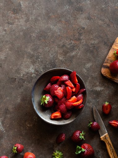 切块状草莓图片
