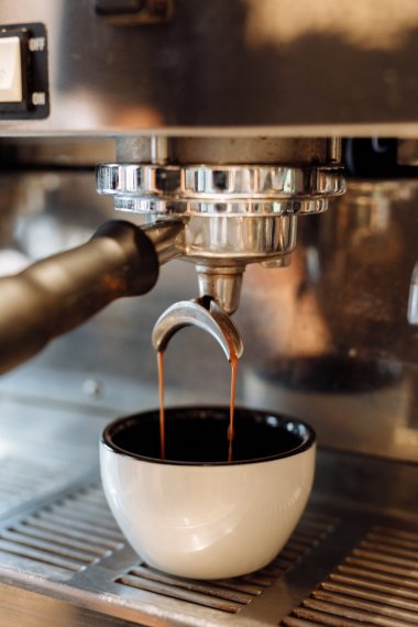 咖啡机冲泡咖啡图片