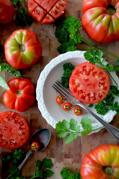 新鲜西红柿食材图片