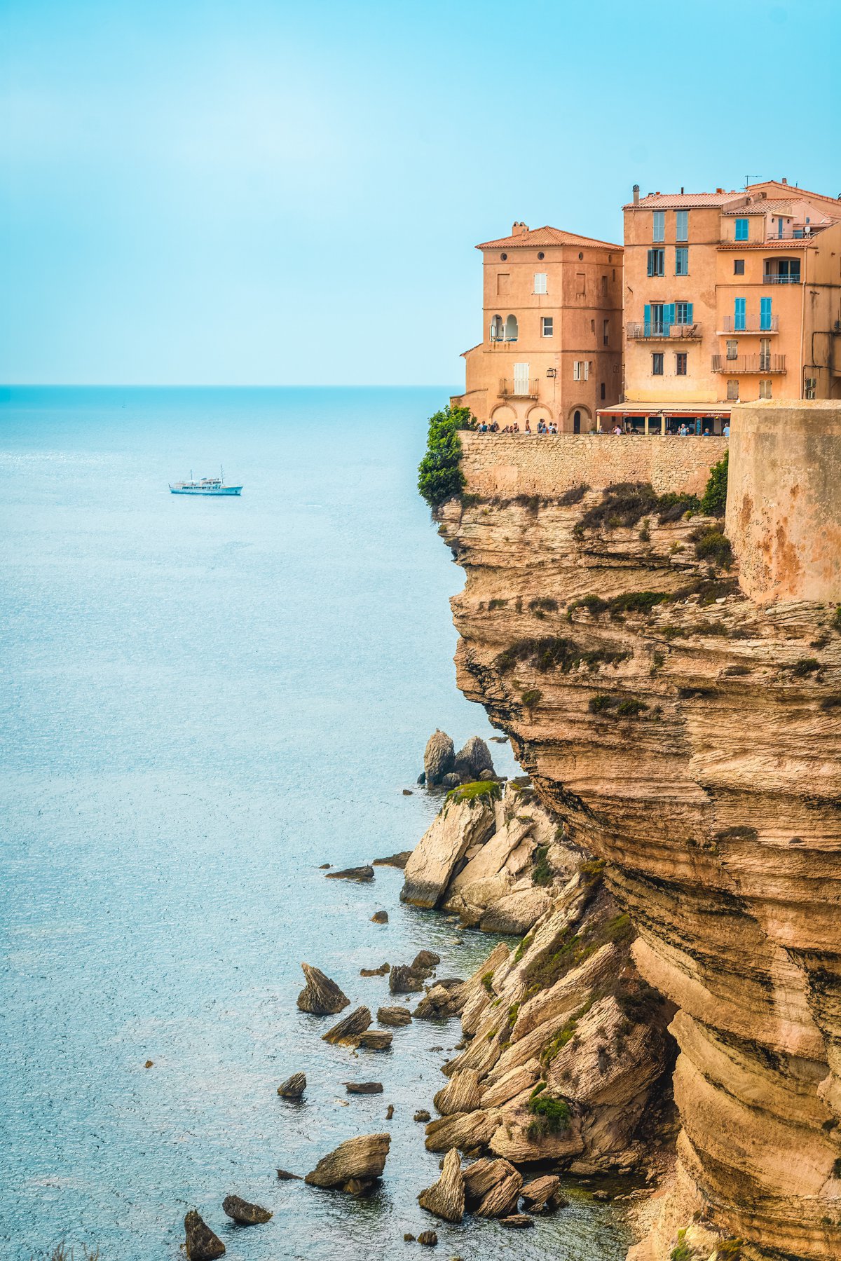 海岸岩石建筑图片