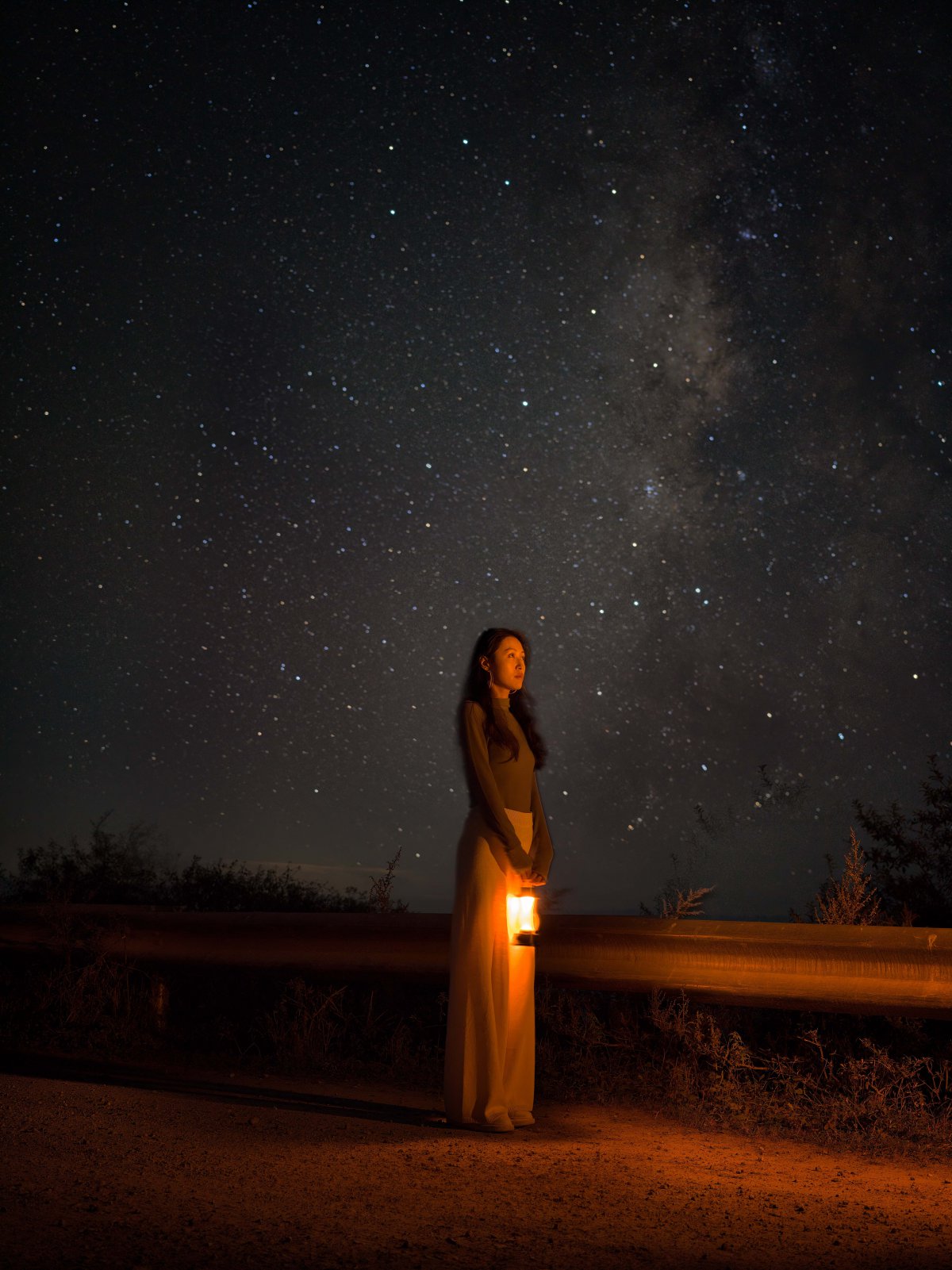 星空下的女孩伤感图片