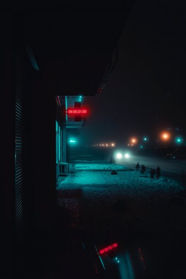 晚上寂静的街道图片
