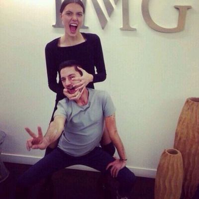 超拽霸气欧美情侣微博合照头像一人一张