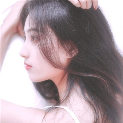 安静优雅气质女生头像唯美图片