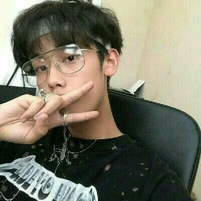 最流行男生头像大全帅气潮流