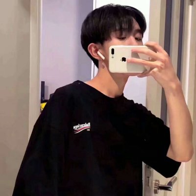 2019最新手机控男生头像帅气超拽