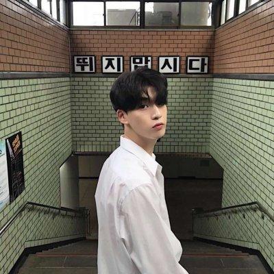 最新抖音帅气小哥哥头像大全