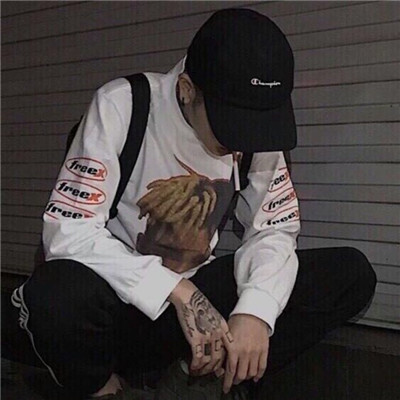 戴眼镜帅哥头像最新