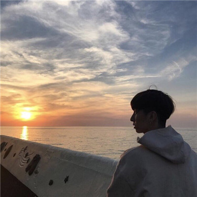 最新韩系帅哥头像