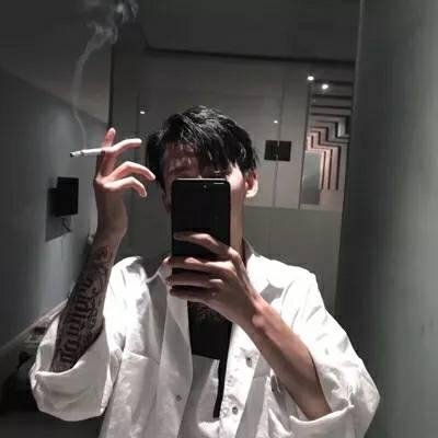 手机控男生自拍头像霸气精选2019,男生头像图片