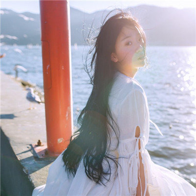 唯美小清新女生长发头像最新