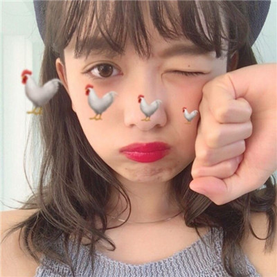 拿手机拍照女生头像可爱甜美