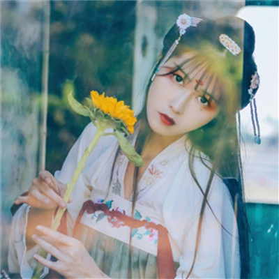 唯美有意境古风长发女生头像