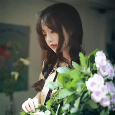 女生长发唯美捧花头像大全