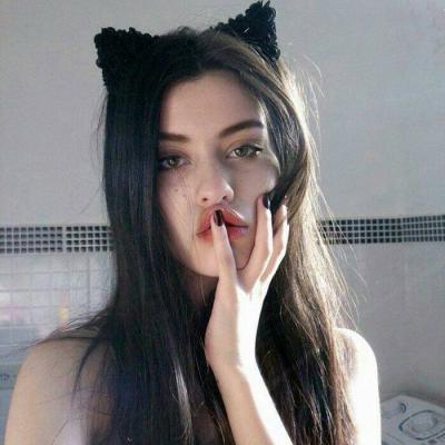 qq头像欧美女生俏皮可爱图片