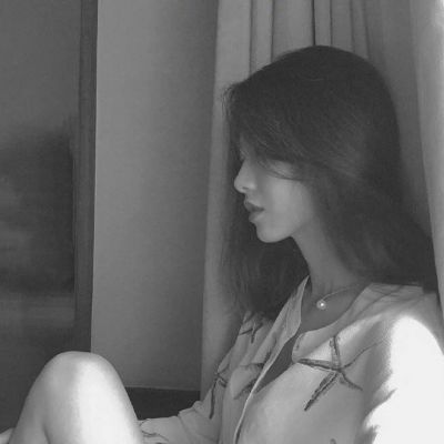 qq头像黑白女生好看冷酷