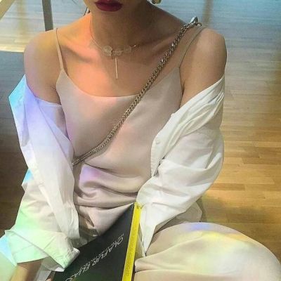 陌陌头像女生大图性感最新
