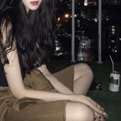 陌陌头像女生大图性感最新