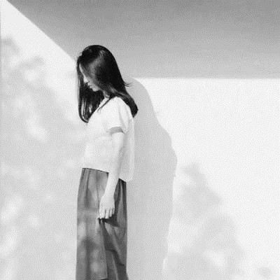 qq个性头像女生黑白高冷大全