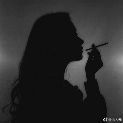 抽烟女人 冷漠图片