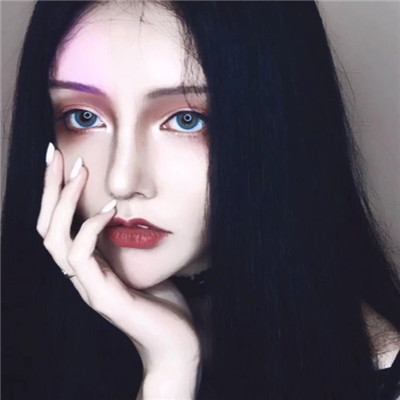恐怖的重口味女生头像
