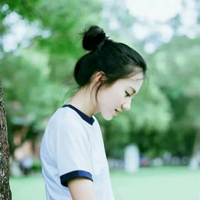 唯美清纯的长发美女图片头像大全