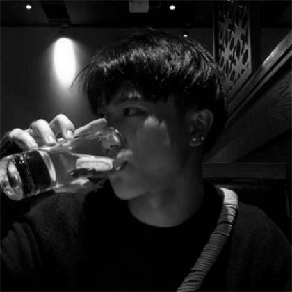 超酷男生头像黑白