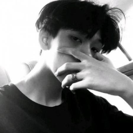 qq黑白头像男生