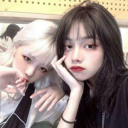 真人一左一右闺蜜头像