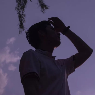 剪影意境情侣头像