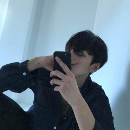 2020时尚好看男生头像帅气