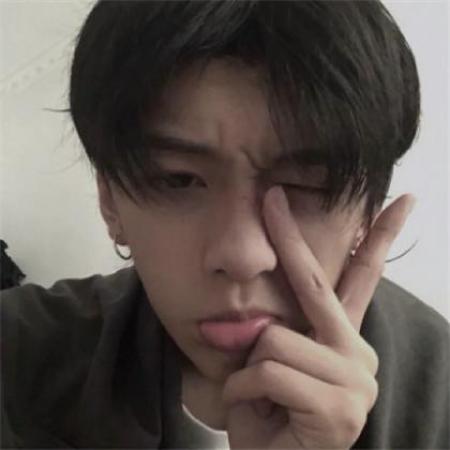 冷漠的男生头像
