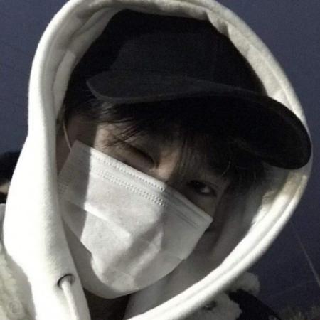 比较伤心的男生头像