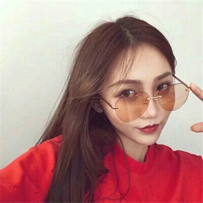 红色系女生头像冷艳和可爱系的