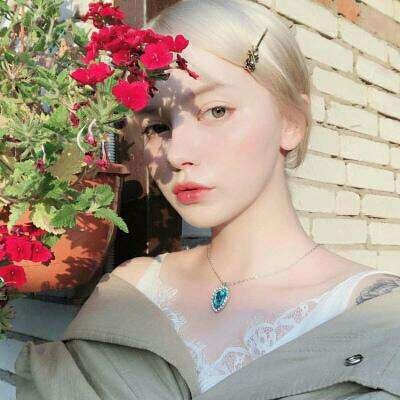 唯美欧美意境女生头像