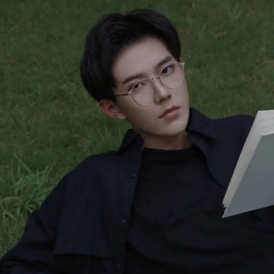 帅气精致男生森系头像