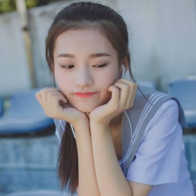 最新版美女头像可爱卖萌图片