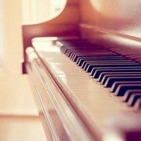 钢琴情侣头像一对图片