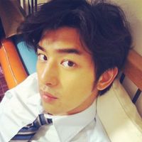 男人味十足的陈柏霖头像