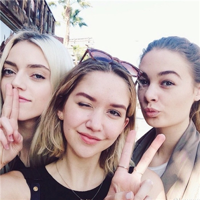 欧美姐妹三人头像搞怪qq群头像