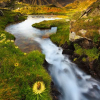 秋天山川流水风景头像图片