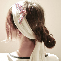 有蝴蝶唯美意境女生头像